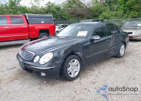 2003 Mercedes-Benz E 320 z USA, uszkodzony, nr VIN WDBUF65JX3X110942